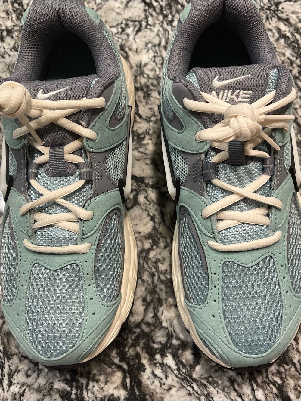 Nike Women's V5 Runner Sneakers - Picture 5 of 6